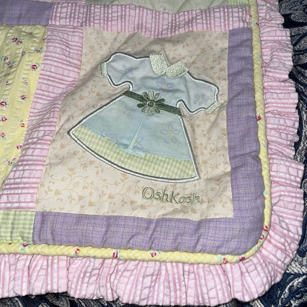 OshKosh Baby Patch Work Comforter Quilt Pastel Dresses‎ Floral 44x38 Pink